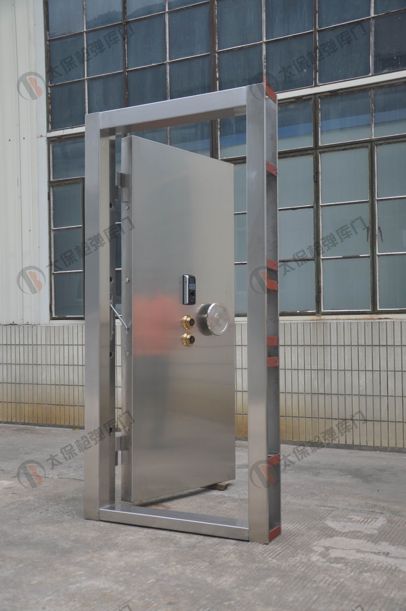 枪弹库门 枪弹库门